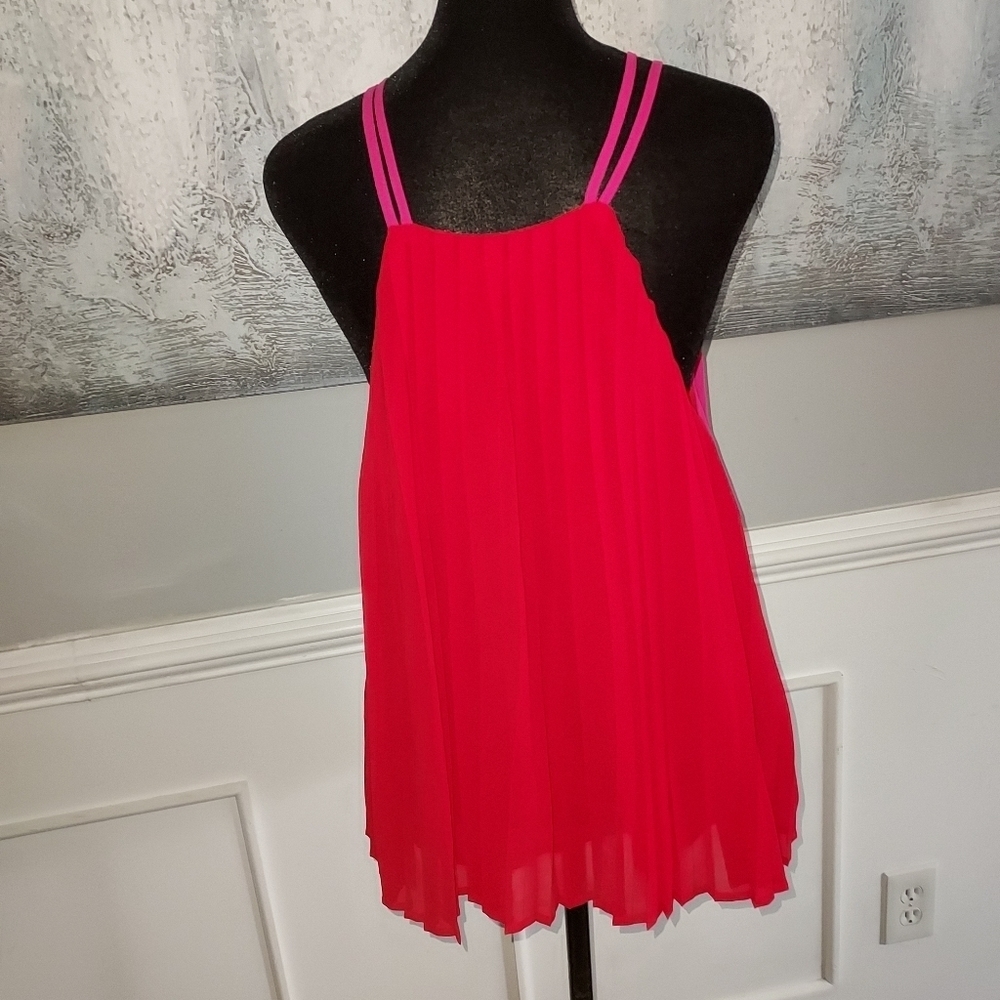 STRUT & Bolt Red & Pink PleatedColor Blocked top - Picture 2 of 6